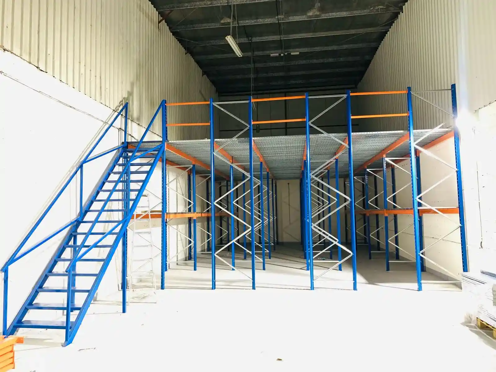 RACK SUPPORTED MEZZANINE FLOOR
